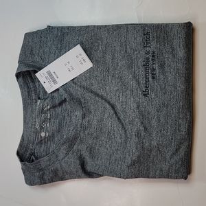 Abercrombie and Fitch mens air knit tee shirt size medium